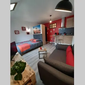  Appartement La Cour De Jeanne